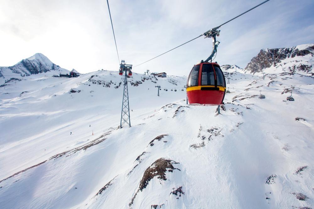 第一批靠抖音“御寒”的冰雪商家，这个冬天交出亮眼成绩单