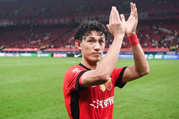 开云app下载-确认为海港再战一年，36岁王燊超：队长最重要的一点是以身作则