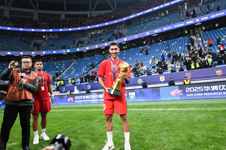 开云体育下载-博主：中国香港中卫亚历斯祖将加盟成都蓉城