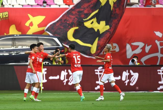 开云体育下载-逆转取胜广州队缓解压力 伤员回归卡帅赞许洛国富